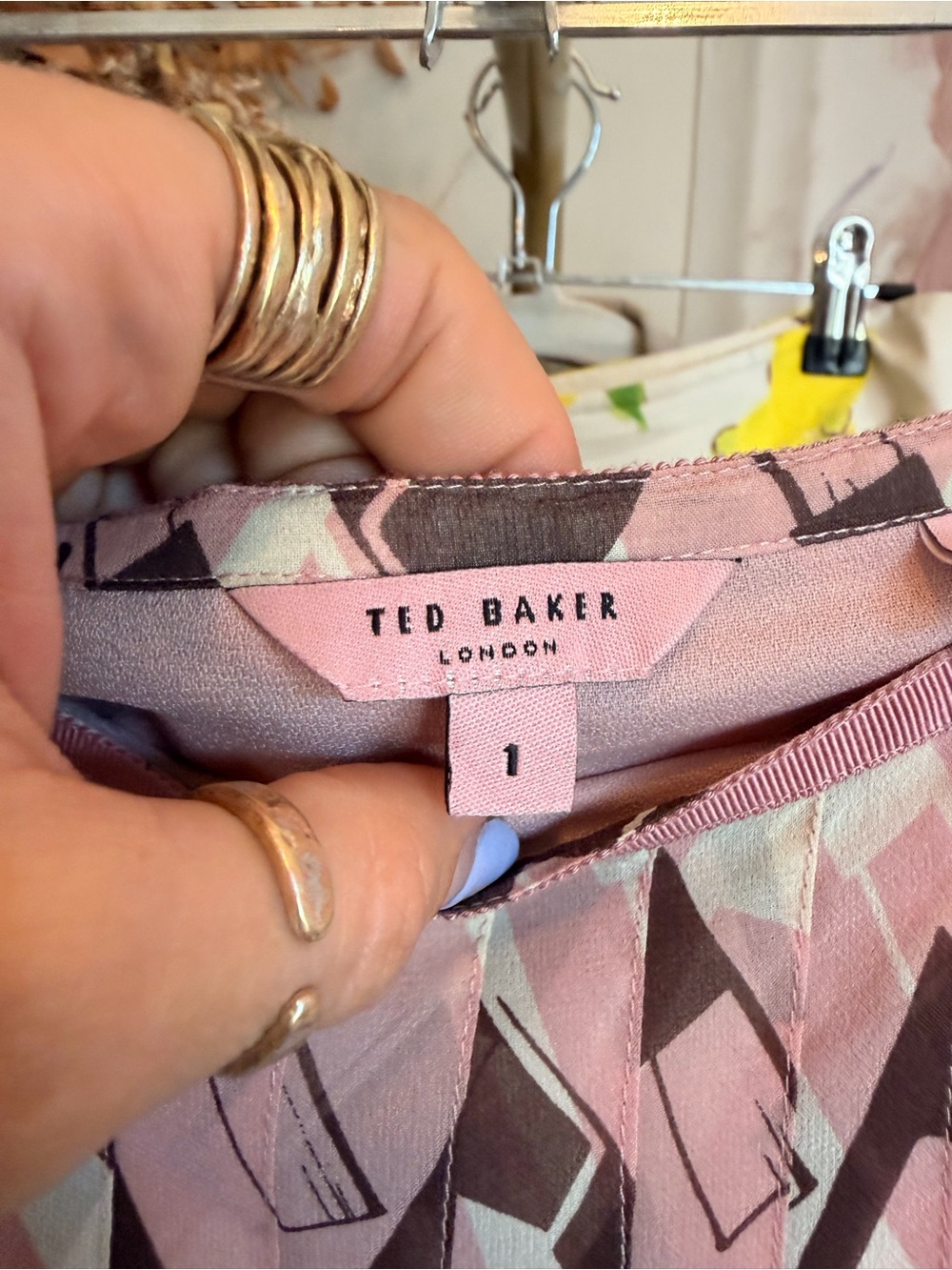 Ted Baker Pink Geometric Pleated Skirt - Picture 2 of 4